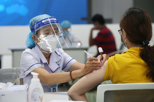Ngày mai 27-10,  huyện Củ Chi tiêm vắc-xin Covid-19 cho 1.500 học sinh - Ảnh 1.