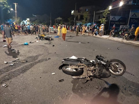Ôtô tông 3 người thương vong ở Quảng Nam: Đèn đường tiền tỉ chập chờn - Ảnh 6.