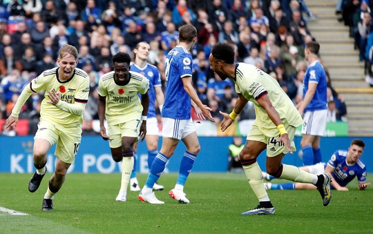 Leicester vỡ trận sân nhà, Arsenal bất bại ở King Power - Ảnh 5.