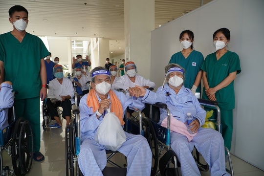 TP HCM: Đã tiêm trên 11 triệu liều vắc-xin, tiếp tục tiêm vét - Ảnh 1.