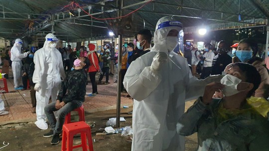 Phát hiện 12 người nhiễm SARS-CoV-2 trong số hơn 6.000 về quê Đắk Lắk - Ảnh 3.