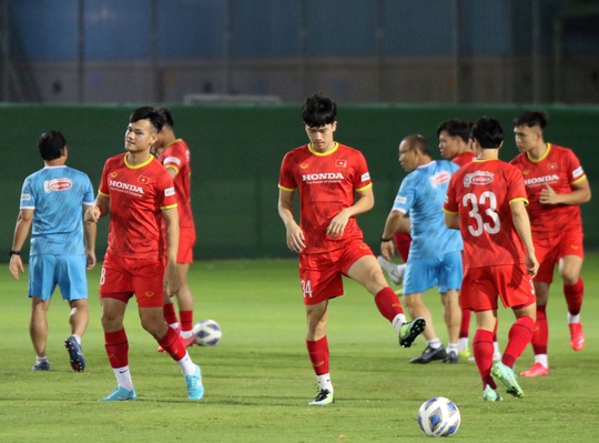 Phân tích đối thủ, chờ tài cầm quân của HLV Park Hang-seo trước đội tuyển Trung Quốc - Ảnh 3.