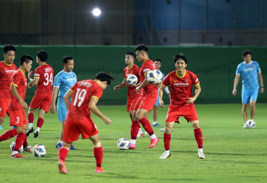 Phân tích đối thủ, chờ tài cầm quân của HLV Park Hang-seo trước đội tuyển Trung Quốc - Ảnh 5.