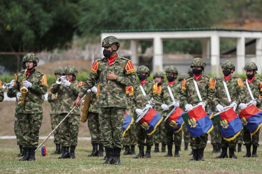Colombia dồn một lúc 14.000 binh sĩ ra gần biên giới với Venezuela - Ảnh 1.