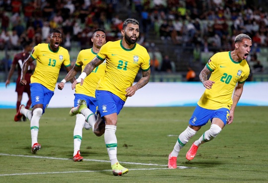 Ngược dòng siêu hạng, Brazil vững ngôi đầu vòng loại World Cup Nam Mỹ - Ảnh 4.