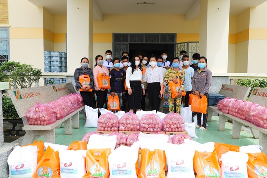 Quỹ Từ thiện Kim Oanh tiếp tục hỗ trợ người dân vùng dịch - Ảnh 8.
