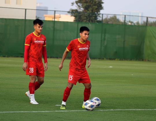 Đội tuyển Việt Nam có buổi tập cuối cùng tại UAE để chuẩn bị cho hành trình mới tại Oman - Ảnh 7.