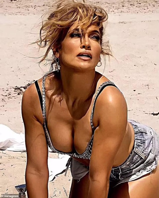 Bí quyết giữ vóc dáng bốc lửa của Jennifer Lopez - Ảnh 6.