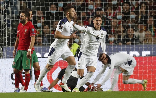 Ngỡ ngàng bàn thua phút 90, Bồ Đào Nha mất vé dự World Cup 2022 - Ảnh 3.