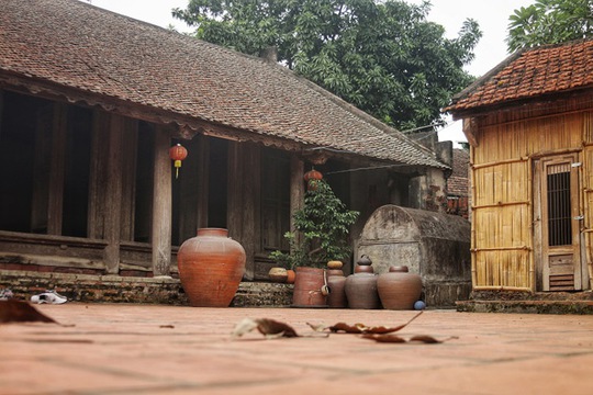 Chiêm ngưỡng ngôi nhà 400 tuổi ở làng cổ Đường Lâm - Ảnh 2.