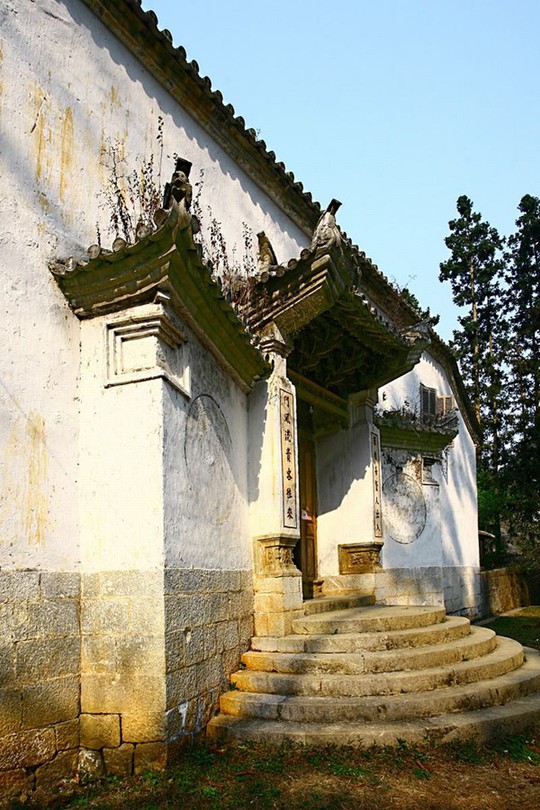 Chiêm ngưỡng 3 dinh thự cổ độc đáo bậc nhất Việt Nam - Ảnh 2.