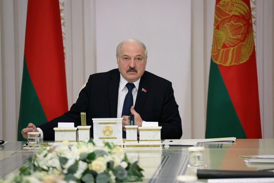 Tổng thống Belarus doạ đưa người di cư vào EU - Ảnh 1.