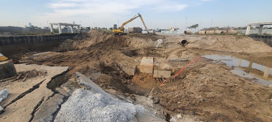 Chưa bàn giao, hầm đường bộ dự án khu đô thị đã bị tràn bùn, ngấm nước - Ảnh 5.
