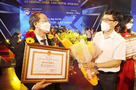TP HCM trao tặng danh hiệu Nhà giáo ưu tú và Giải thưởng Võ Trường Toản - Ảnh 4.