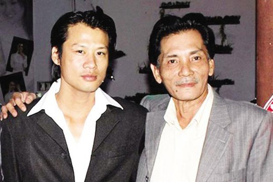 Con trai lớn của diễn viên Thương Tín là ca sĩ - Ảnh 1.