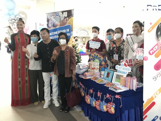 Hoa hậu HHen Niê đồng hành cùng người sống chung với HIV - Ảnh 2.
