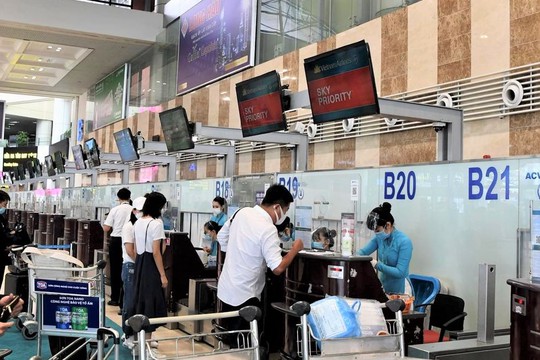 Đề xuất tăng gấp 3 số chuyến bay giữa Hà Nội - TP HCM - Đà Nẵng - Ảnh 1.