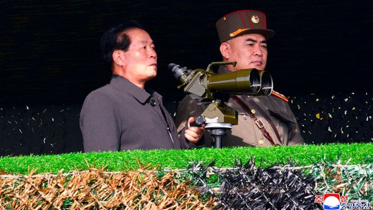 Thử xong nhiều tên lửa, Triều Tiên quay sang thử pháo - Ảnh 1.