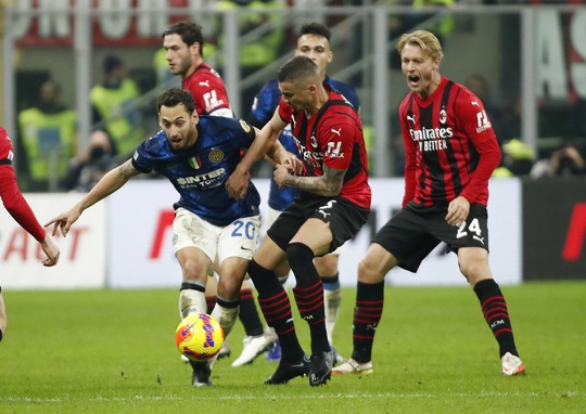 Bị Inter Milan cầm hòa, AC Milan vuột cơ hội dẫn đầu bảng Serie A - Ảnh 4.