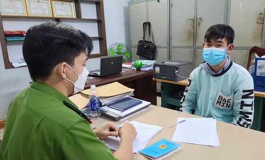 Thua lỗ vì tiền ảo tụt dốc, tài xế công nghệ hoang báo bị mất xe - Ảnh 1.