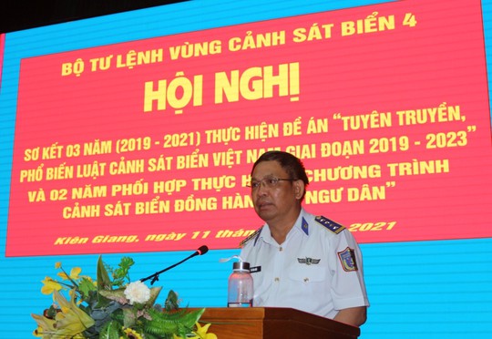 Vùng Cảnh sát biển 4 tặng giấy khen cho Báo Người Lao Động - Ảnh 1.