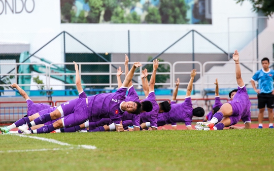 CLIP: Thầy Park làm gì để giành chiến thắng trước Campuchia ở AFF Cup 2020? - Ảnh 3.