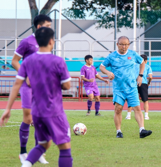 CLIP: Thầy Park làm gì để giành chiến thắng trước Campuchia ở AFF Cup 2020? - Ảnh 4.