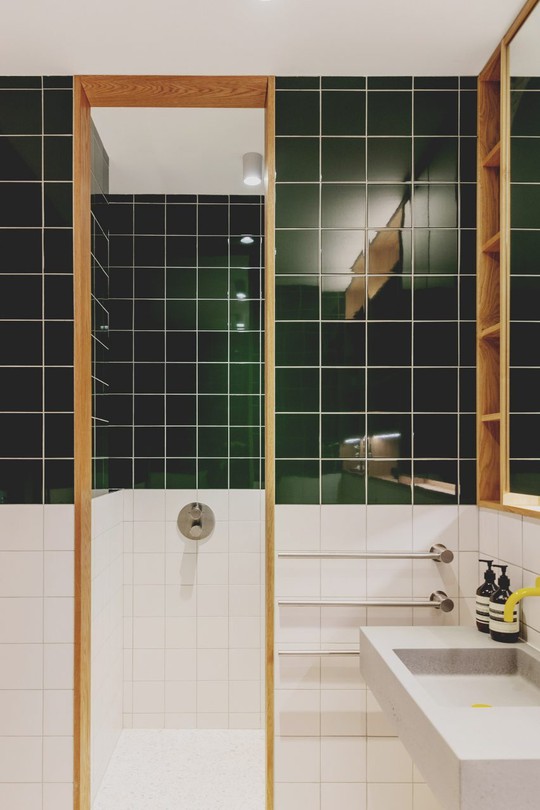 Gợi ý mẫu phòng tắm cho người thích màu xanh lá - Ảnh 4.