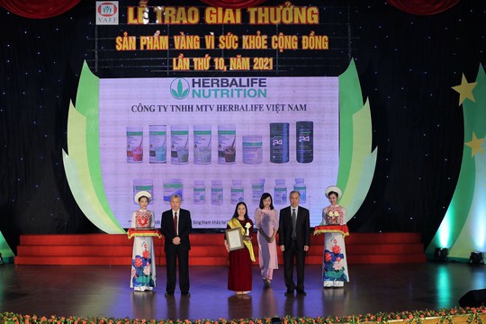 Herbalife Việt Nam nhận giải thưởng Sản phẩm vàng vì sức khỏe cộng đồng - Ảnh 1.