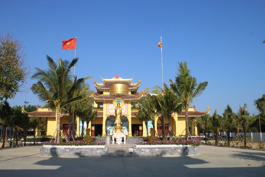 Bình Thuận rút giấy phép hoạt động cơ sở khám chữa bệnh liên quan thần y Võ Hoàng Yên - Ảnh 1.