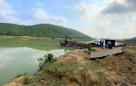 Dự án nạo vét hồ Mậu Lâm chậm tiến độ: Báo Người Lao Động phản ánh là đúng - Ảnh 1.