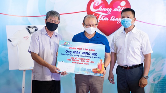 Cả nước một lòng, quỹ mua vắc-xin Covid-19 đạt hơn 30 tỉ đồng - Ảnh 4.