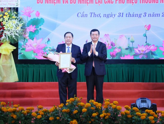 GS-TS Hà Thanh Toàn được tái bổ nhiệm hiệu trưởng ĐH Cần Thơ - Ảnh 1.