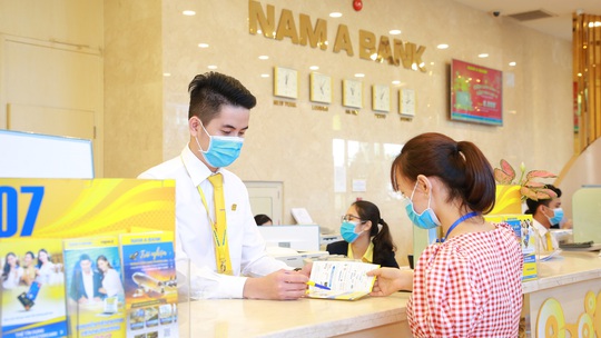 Nam A Bank dành gần 6 tỉ đồng hỗ trợ cán bộ nhân viên tiêm vắc xin phòng Covid-19 - Ảnh 1.