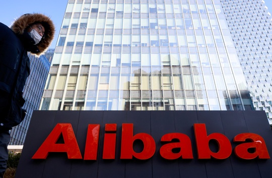 Alibaba bị phạt 2,8 tỉ USD, big tech Trung Quốc nín thở - Ảnh 1.