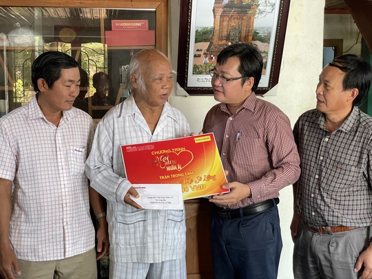 Mai Vàng nhân ái đến với Nghệ nhân ưu tú Ka Sô Liễng - Ảnh 3.