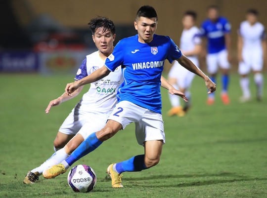 Quang Hải tỏa sáng, Hà Nội FC đè bẹp Than Quảng Ninh - Ảnh 1.