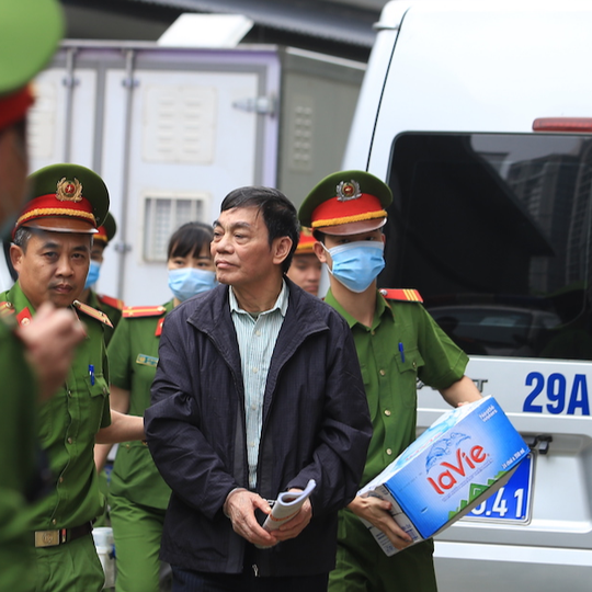 CLIP: Các bị cáo vụ Gang thép Thái Nguyên gây thất thoát 830 tỉ đồng hầu toà - Ảnh 3.