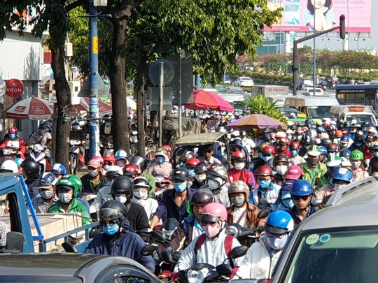 Điểm mặt hàng loạt tuyến đường “coi chừng” ùn tắc dịp lễ 30-4 - Ảnh 1.