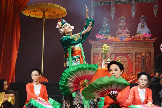 Hữu Nghĩa xúc động khi diễn viên trẻ đưa di sản văn hóa lên sân khấu kịch - Ảnh 4.
