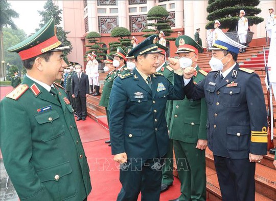 Bộ trưởng Phan Văn Giang đón Bộ trưởng Quốc phòng Trung Quốc thăm Việt Nam - Ảnh 5.