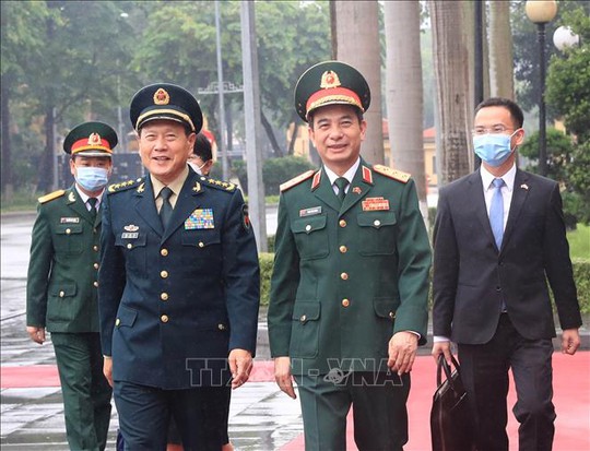 Bộ trưởng Phan Văn Giang đón Bộ trưởng Quốc phòng Trung Quốc thăm Việt Nam - Ảnh 3.
