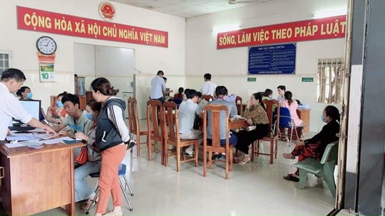 “Sóng” đầu tư đang dồn về Phú Mỹ, phòng công chứng đông nghịt người - Ảnh 2.