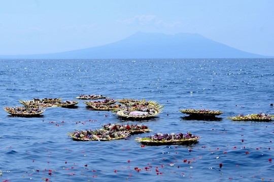 Indonesia công bố đoạn video đau lòng, trục vớt thi thể nạn nhân từ biển sâu - Ảnh 3.