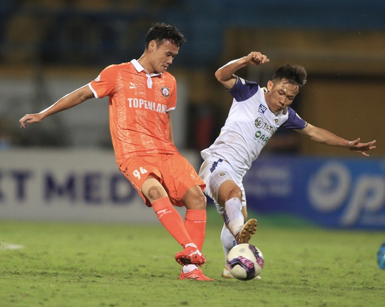 Hà Nội FC thất bại trước T.Bình Định ngay trên sân nhà Hàng Đẫy - Ảnh 6.