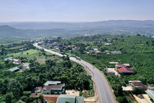 Nguyễn Minh Thiện lần đầu thắng chặng - Ảnh 2.