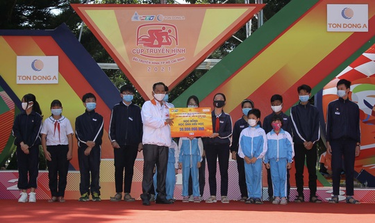 Nguyễn Minh Thiện lần đầu thắng chặng - Ảnh 8.