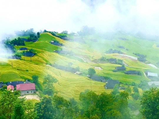 Ngắm Hoàng Su Phì đẹp tựa tiên cảnh khi bước vào mùa vàng - Ảnh 2.