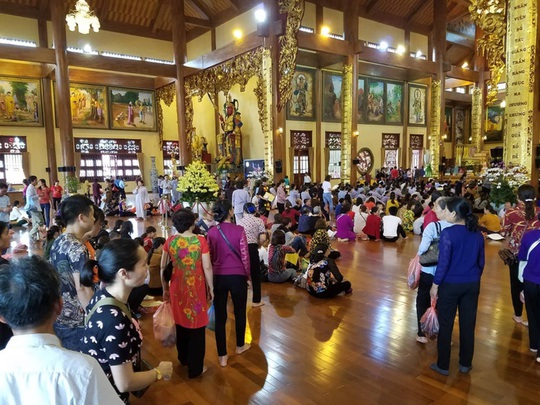 Bác đơn kiện của bà Phạm Thị Yến liên quan tới thỉnh vong tại chùa Ba Vàng - Ảnh 2.