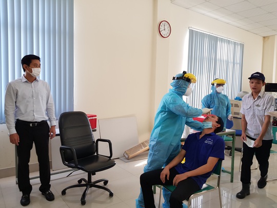 Xây dựng các phương án nếu có công nhân bị nhiễm Covid-19  - Ảnh 2.